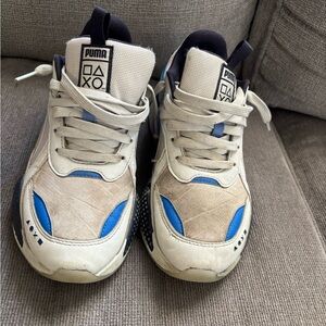 Puma Sneakers with Blue and Beige Highlights
